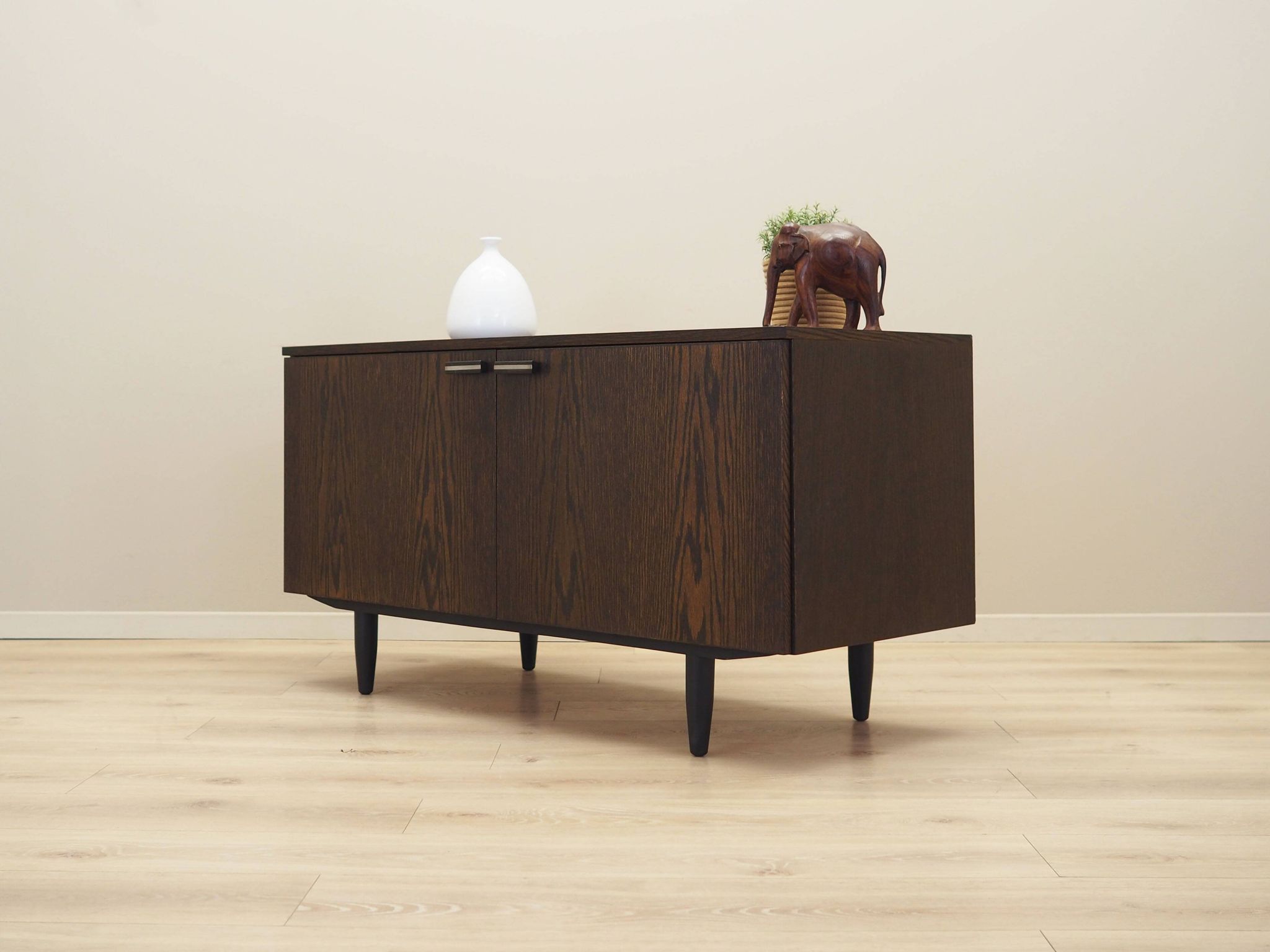Armoire danoise en chêne, années 1970