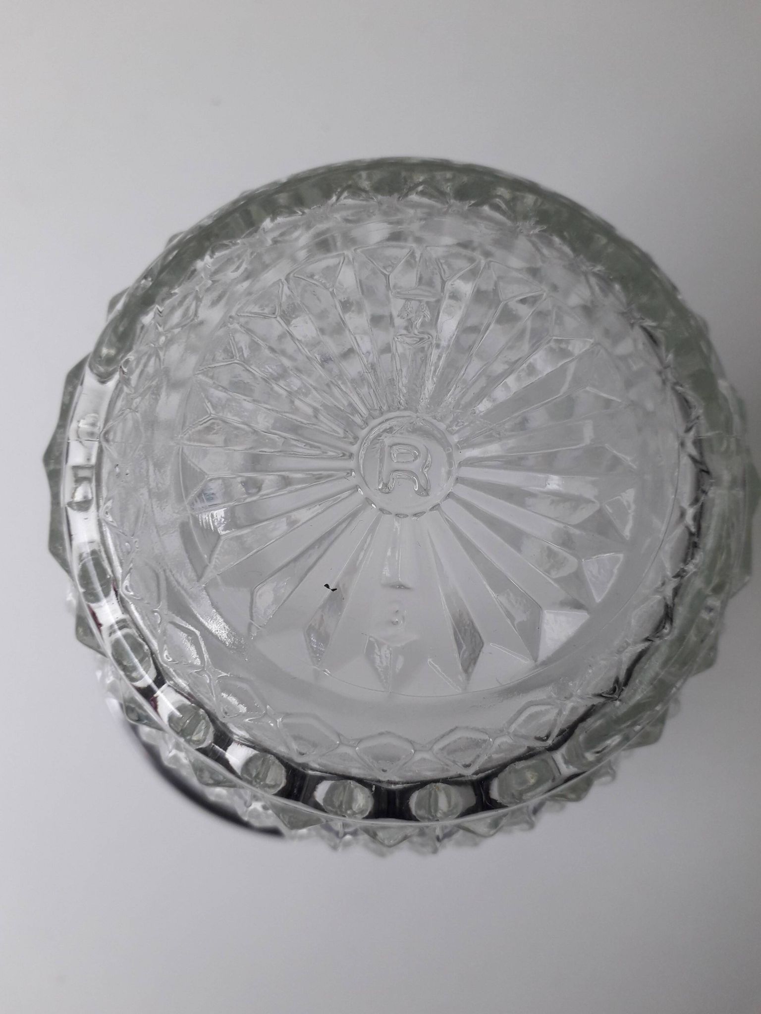 Cut glass ice bucket (vintage)