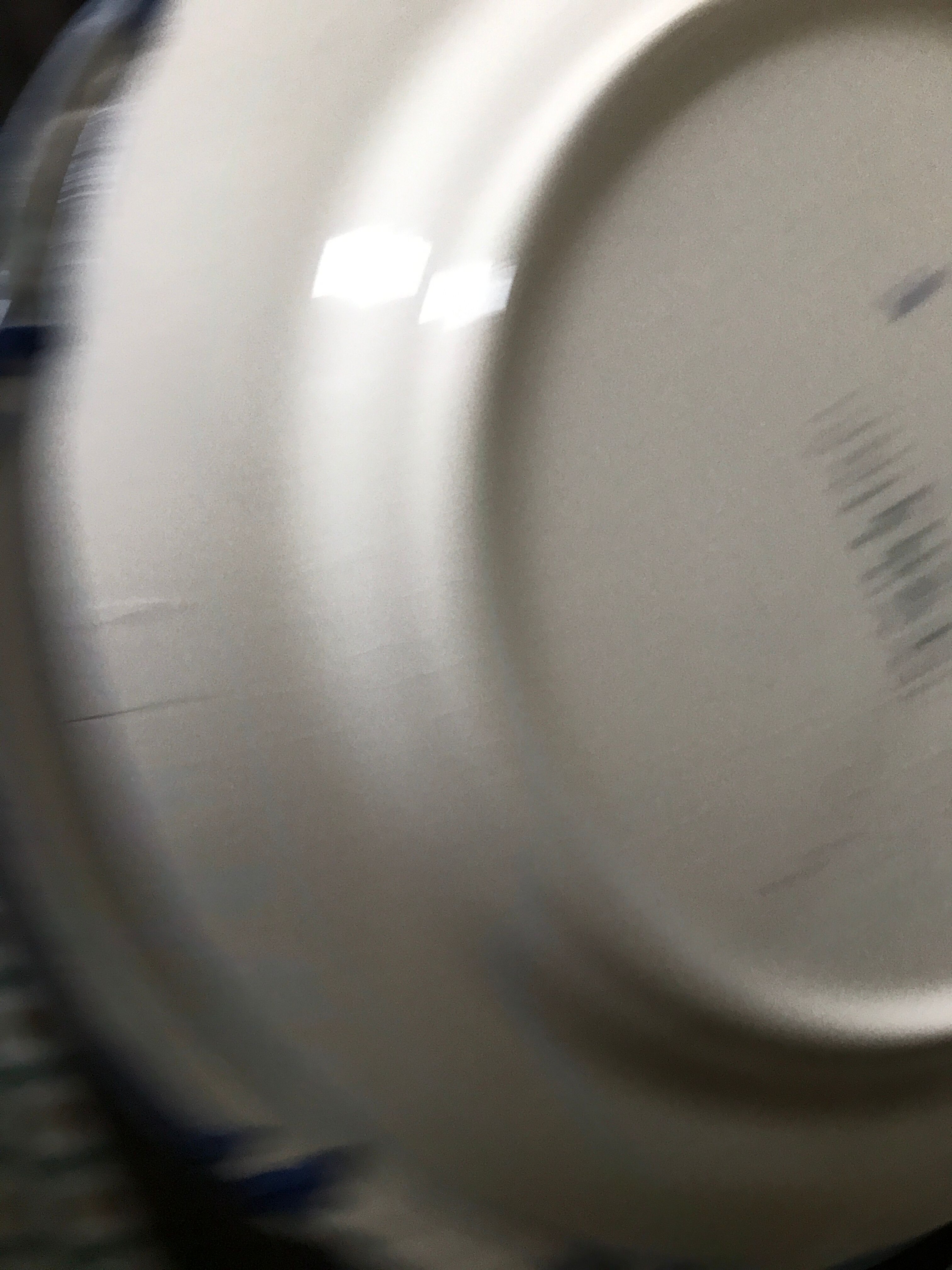 7 plates Longchamp Brehat Model Chardons