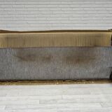 Canapé/lit de repos 2 places des années 1950, velours vert clair, pieds en frêne.