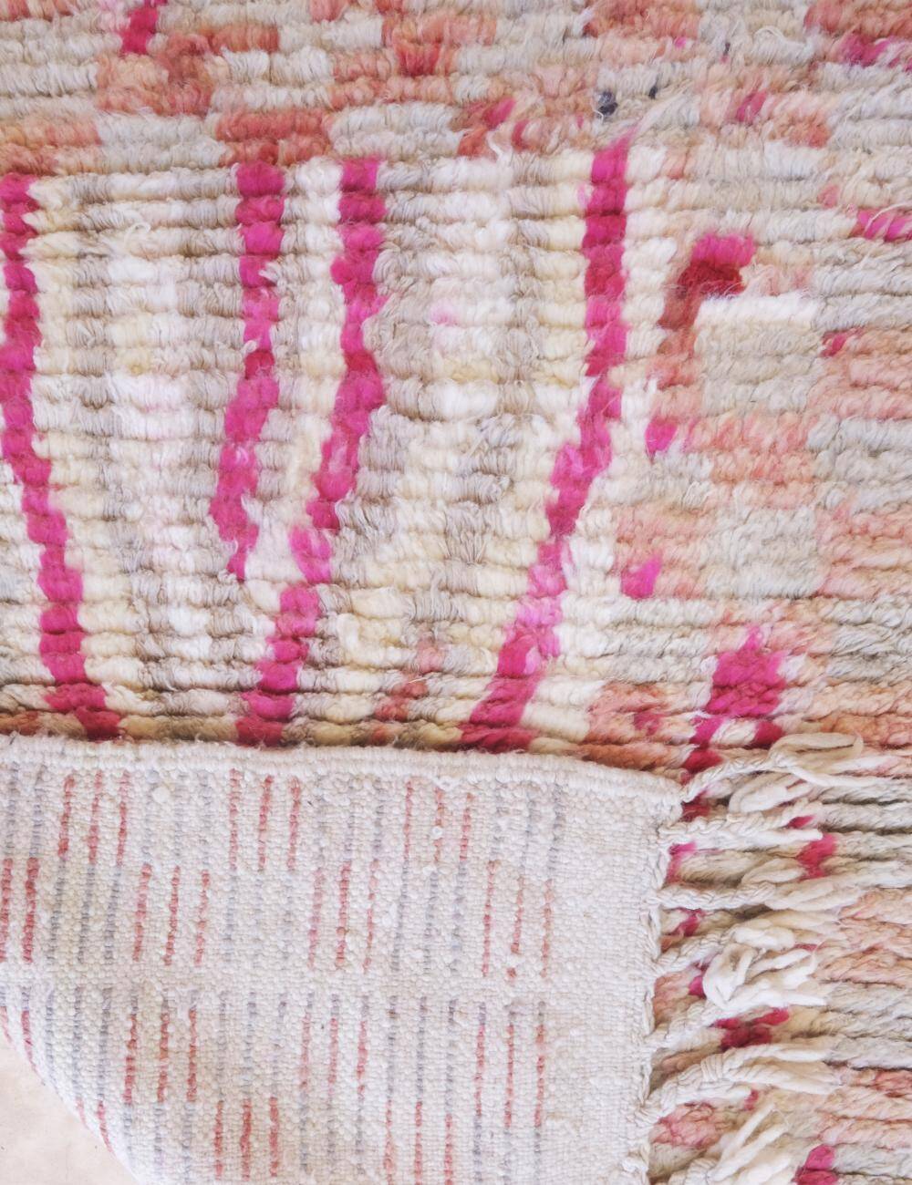 Pink Hallway Rug - 391 x 83 cm