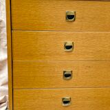 Scandinavian style drawer cabinet