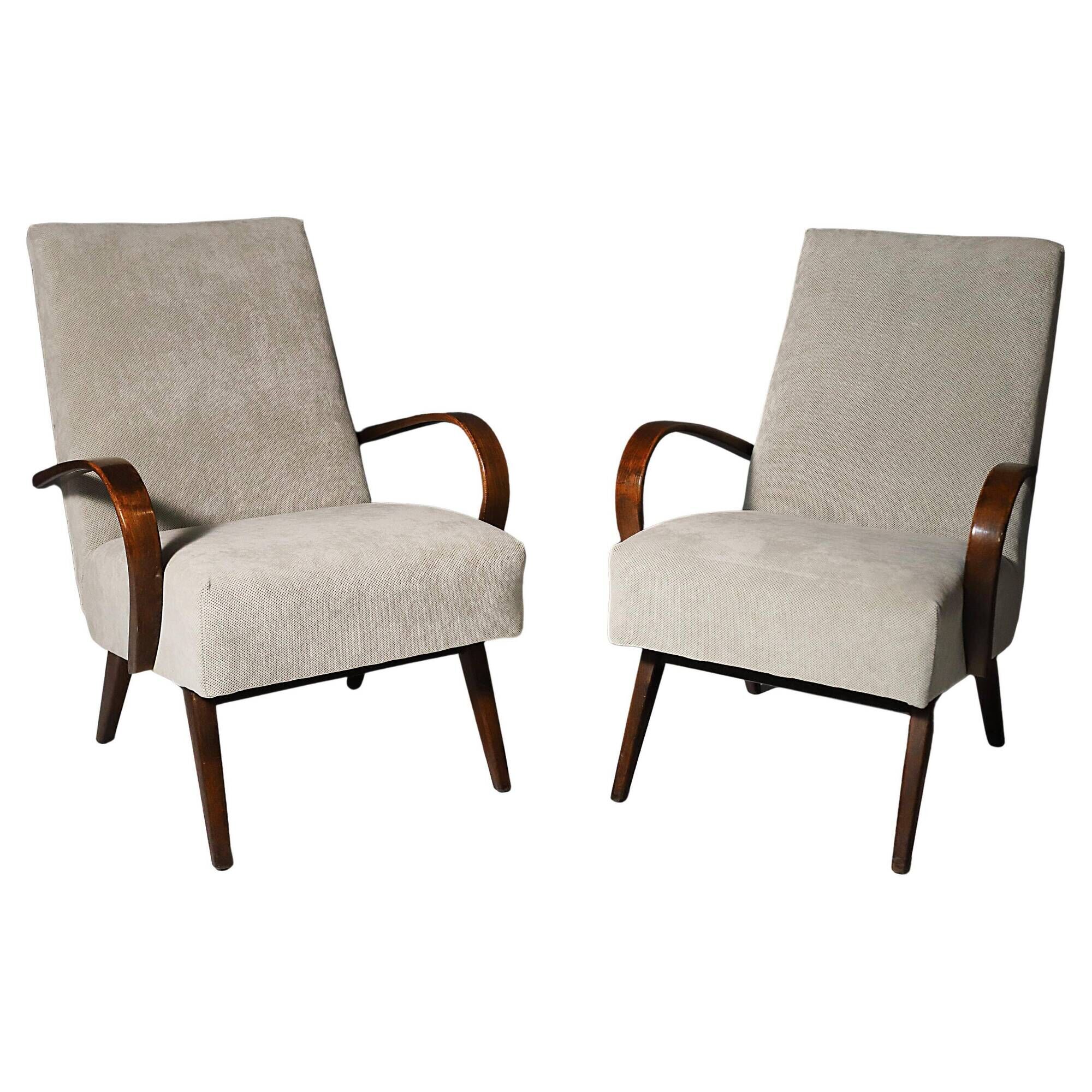Fully renovated midcentury armchairs by Jaroslav Šmídek, 1960´s, set of 2