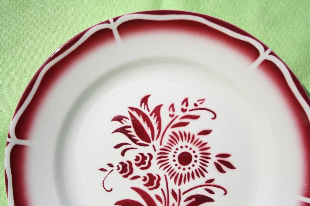 SET of 8 plates dessert Sarreguemines Digoin red flowers