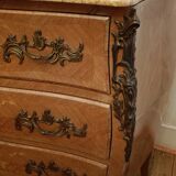 Commode Louis XV en bois de rose