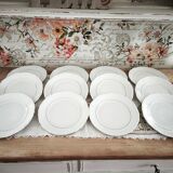 12 assiettes à dessert en porcelaine Manufacture double filet or