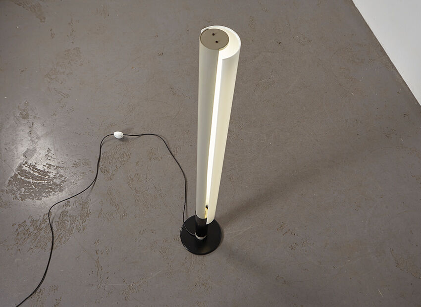 St84 floor lamp by johan niegeman for artiforte 1957