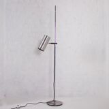 Minimalist floor lamp
