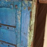 Porte ancienne en bois bleue