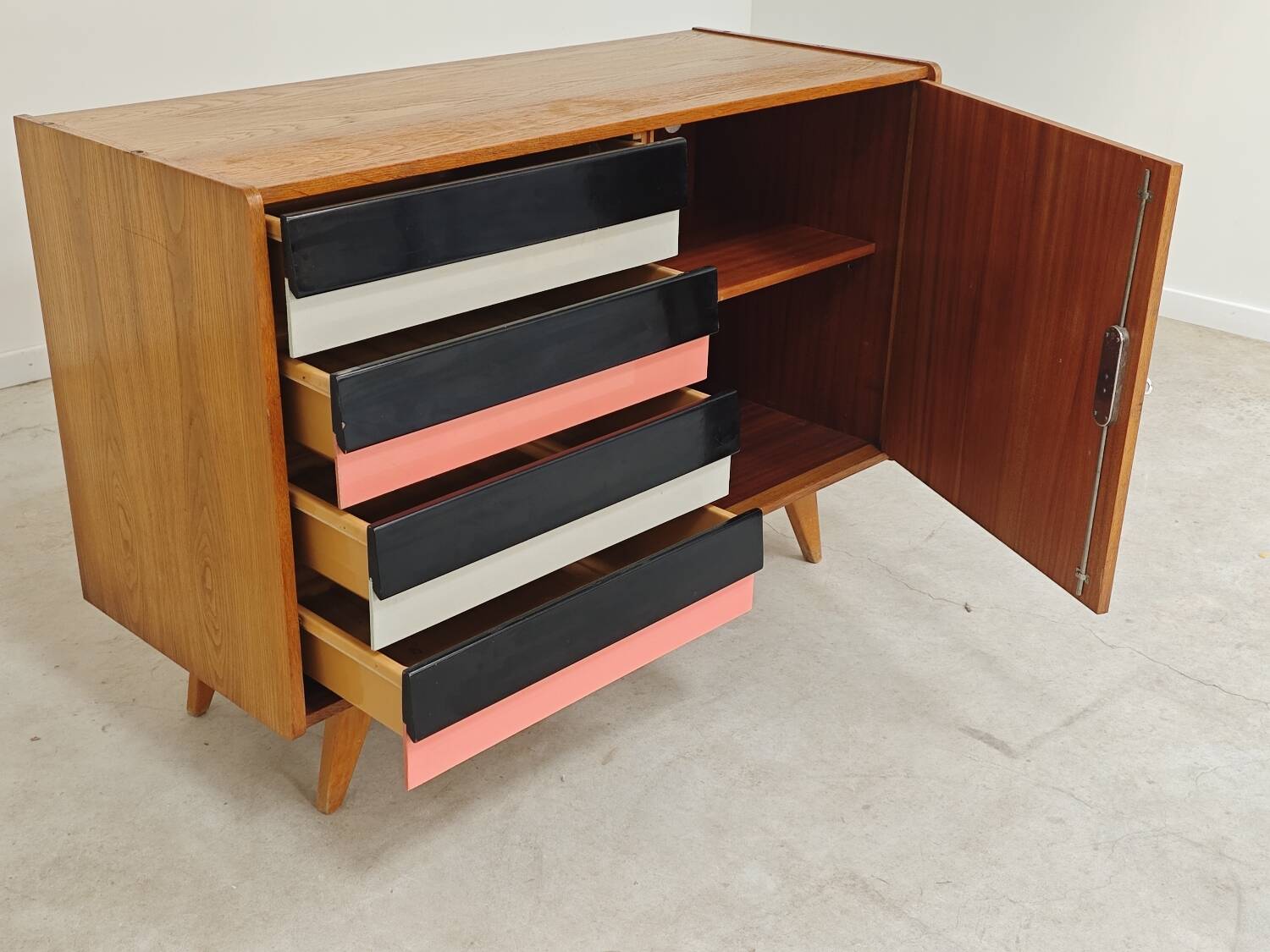 U-458 pink sideboard by Jiri Jiroutek for Interier Praha 1960