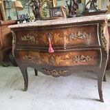 Commode sauteuse en bois de rose plateau en marbre rose