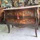 Commode sauteuse en bois de rose plateau en marbre rose