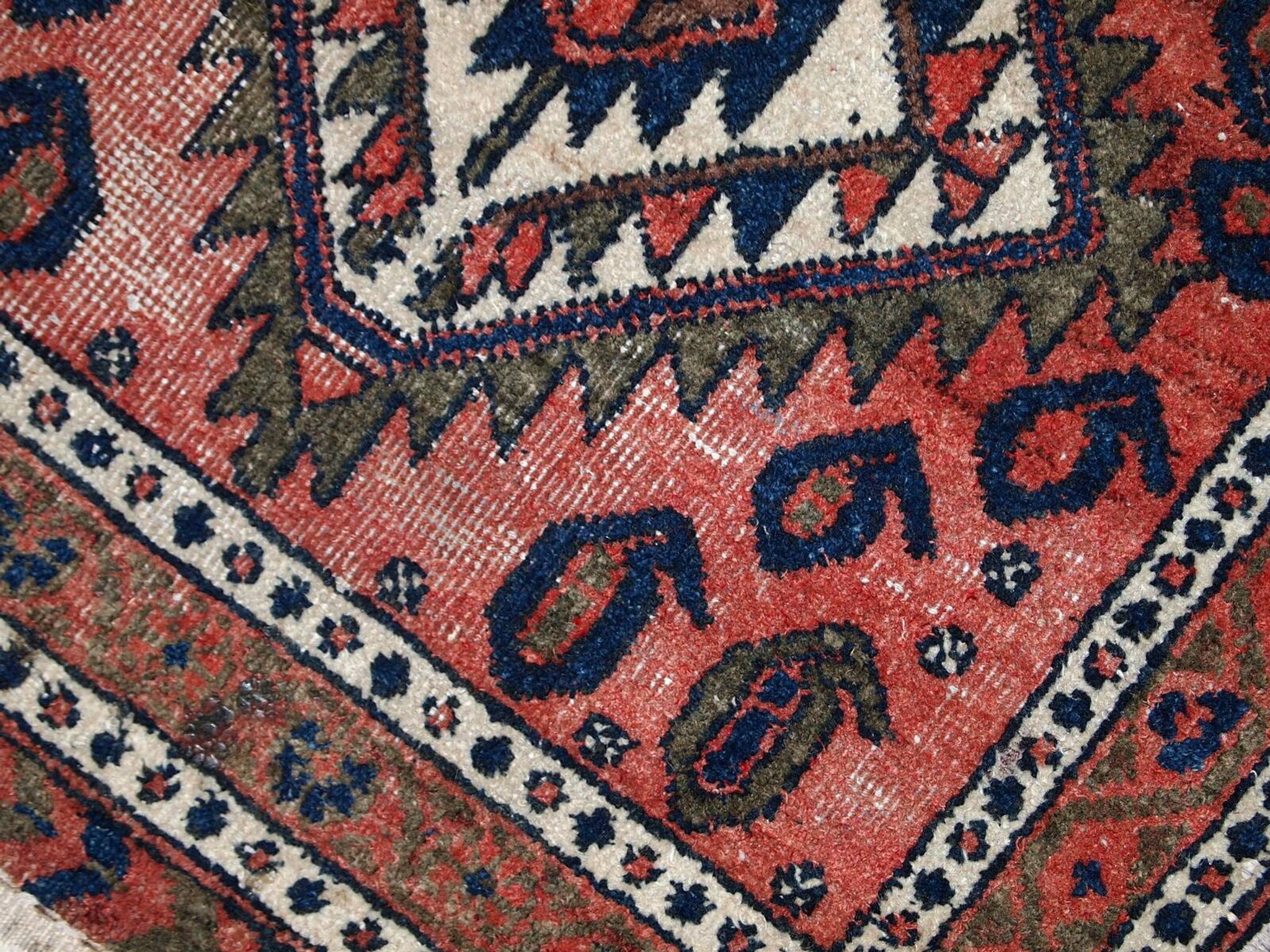 Tapis ancien fait main Kurdish Bagface en laine rouge pâle (55cm x 59cm)