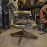 Rotating office chair in mahogany and upholstered leather, from the 1960s