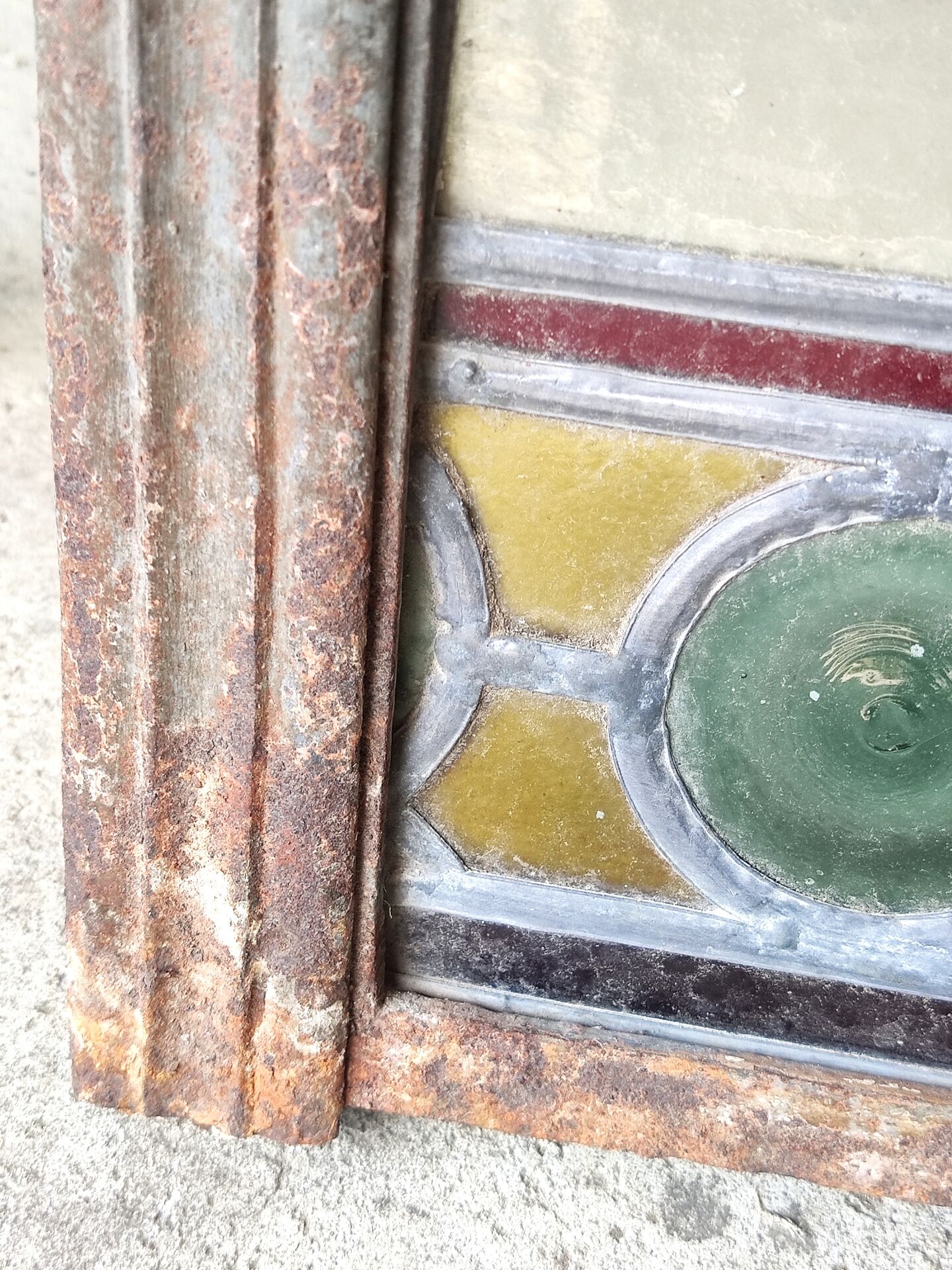 Ancienne fenêtre Vitrail