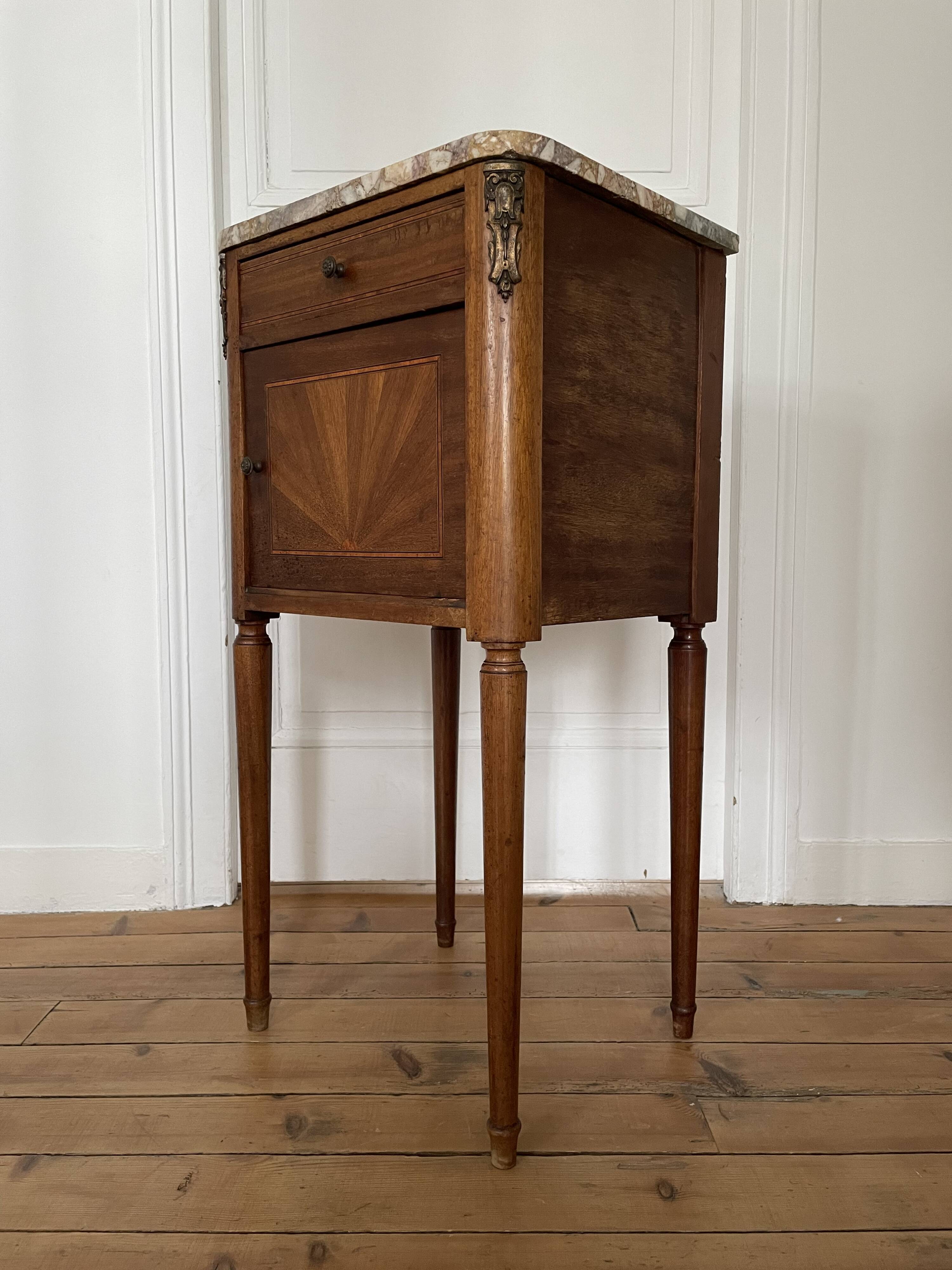 Paire de chevets 1900