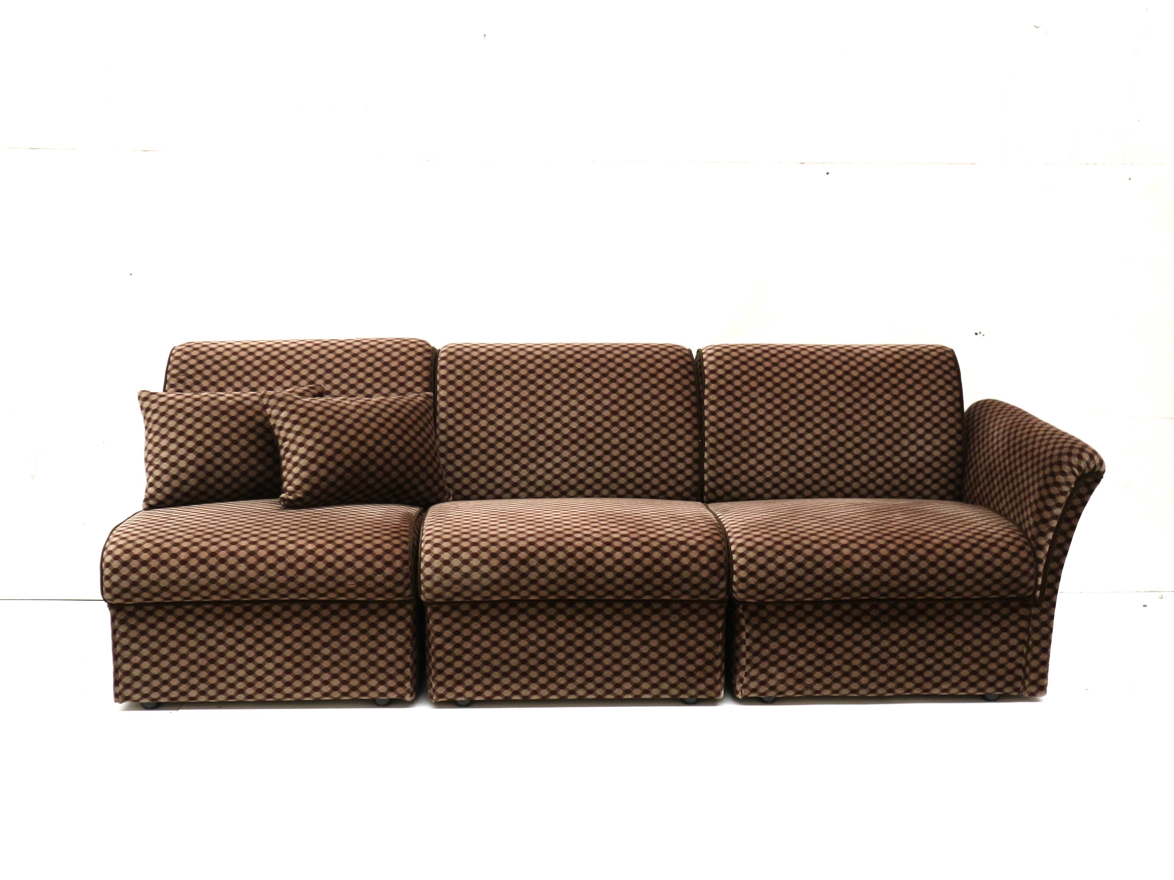 Vintage 3-seater sofa chaise longue made in the 1970s