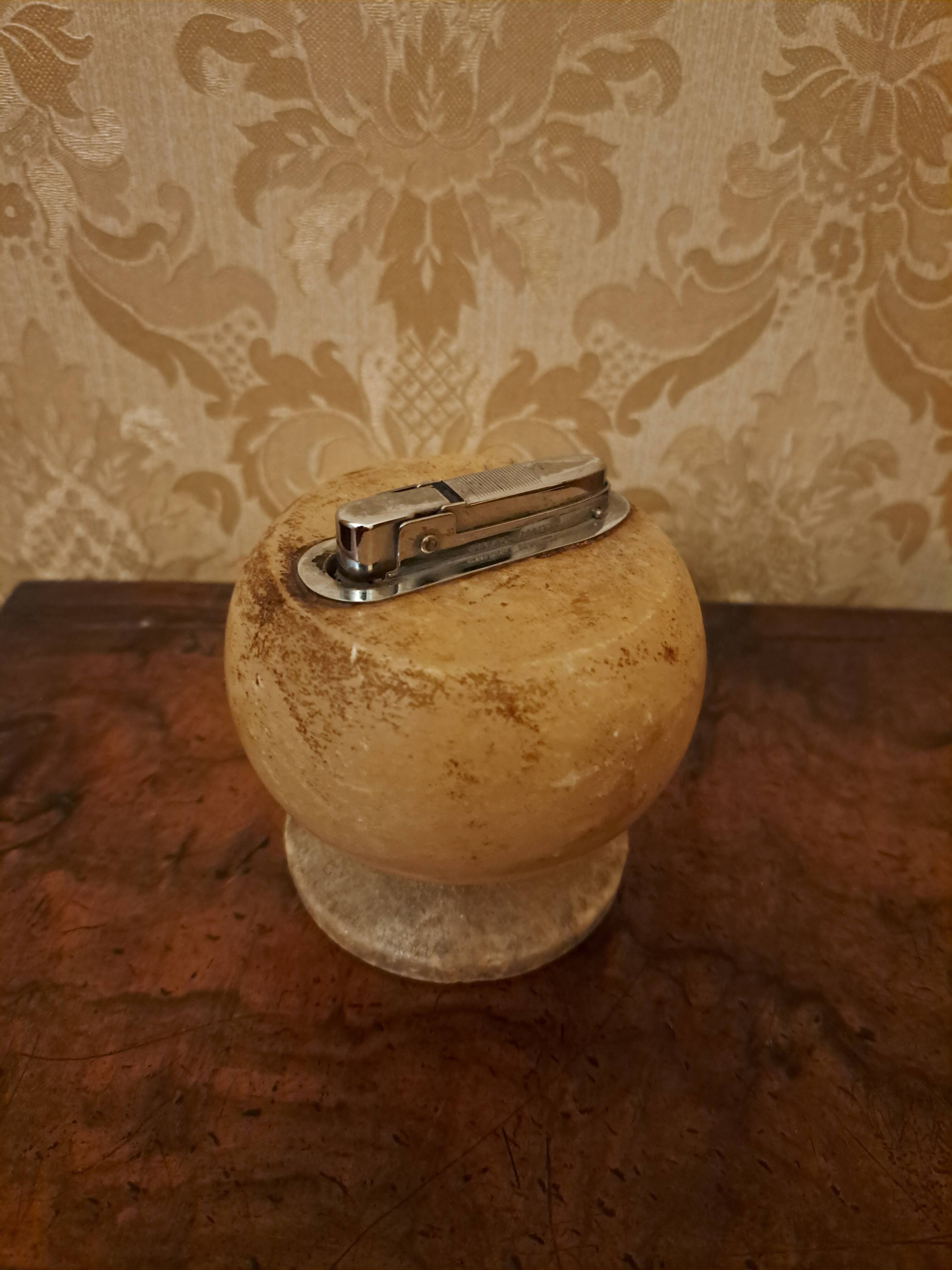 "Silver Match" table lighter in genuine alabaster - Design France 1960