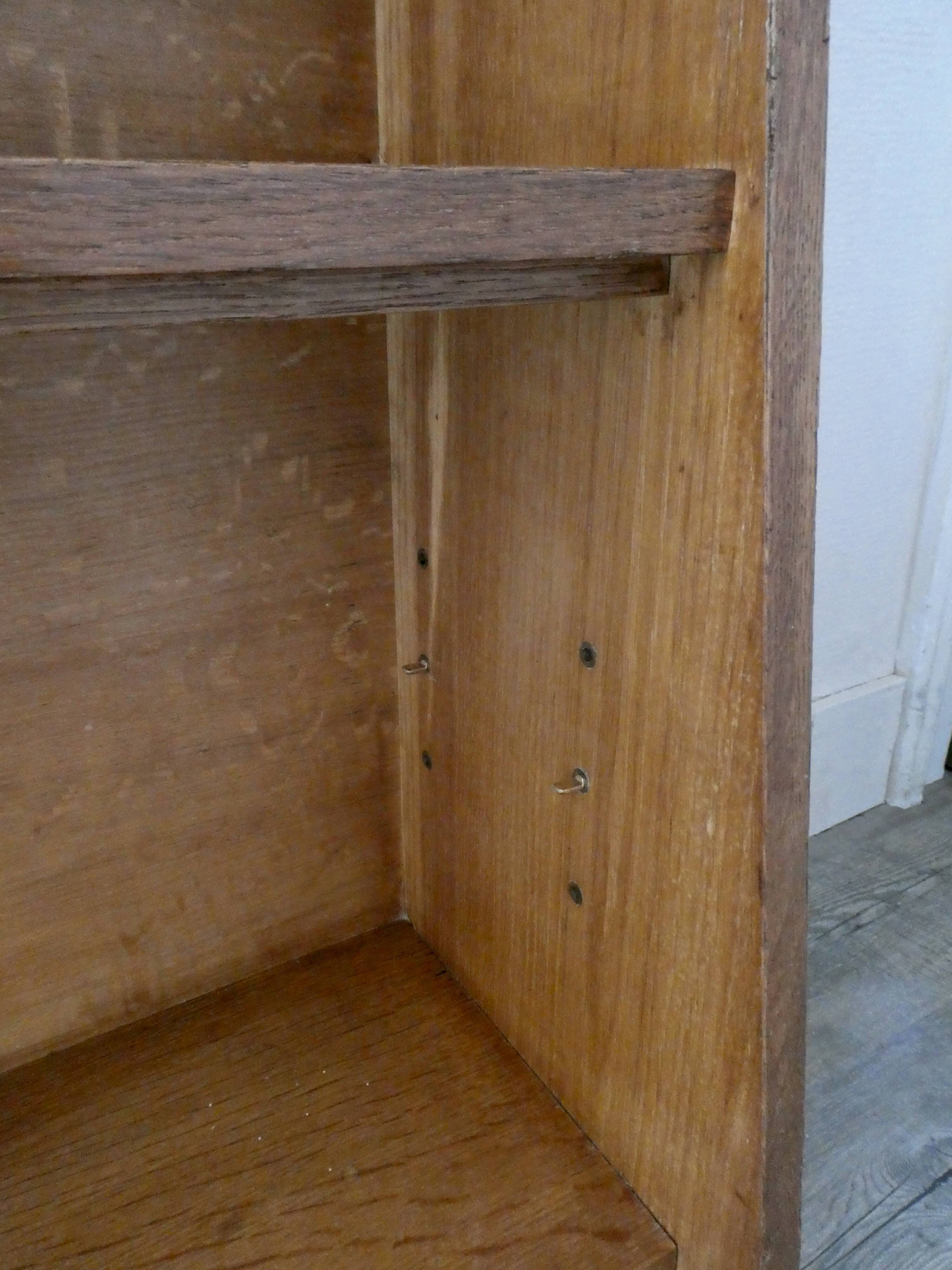 Oak shelves from the 1950s, reconstruction
