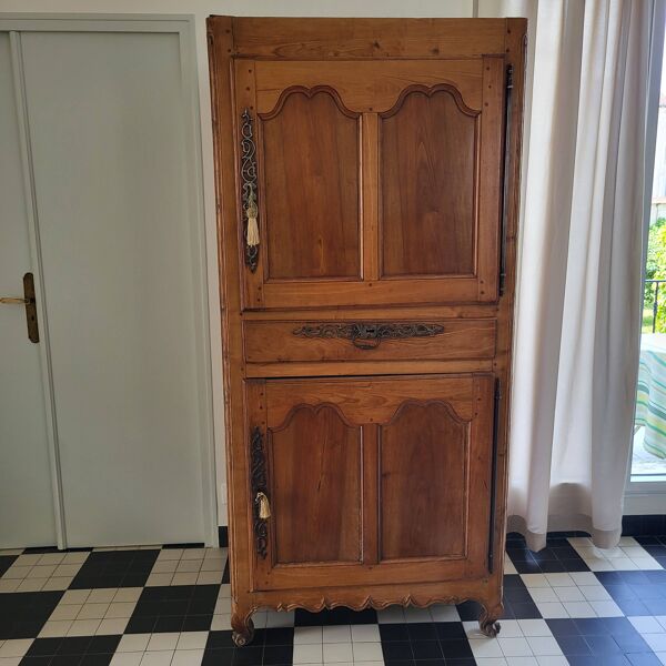 Homme debout Vendéen