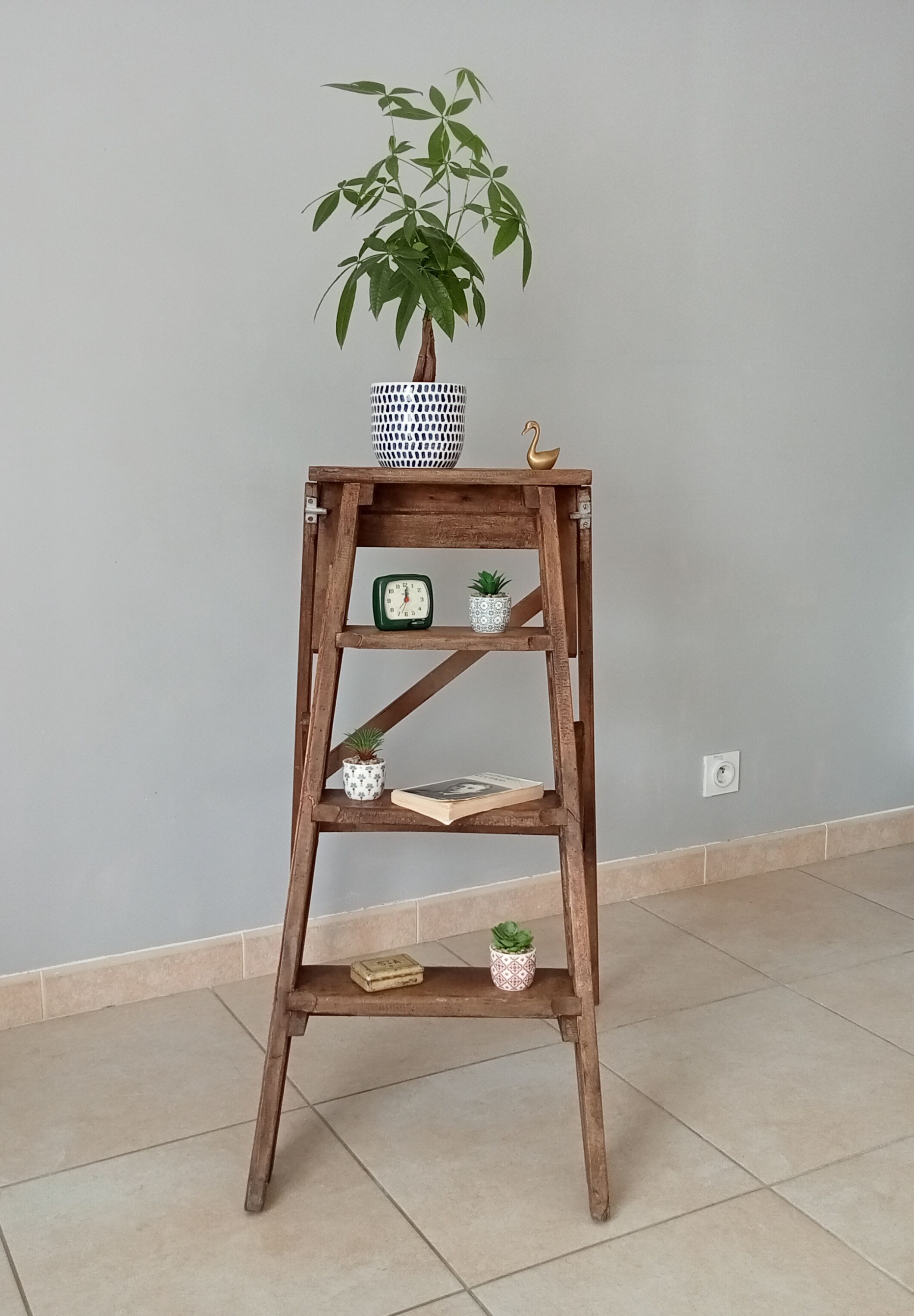 Wooden workshop stepladder 50s