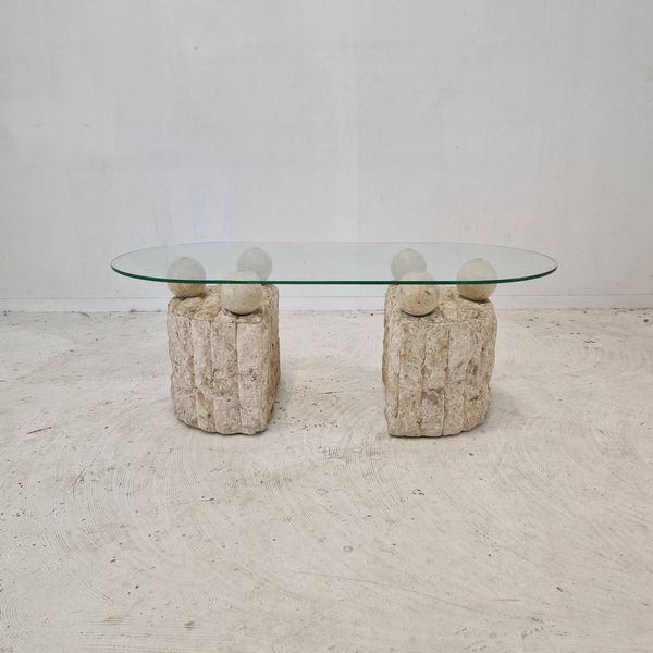 Table basse en pierre ou en pierre fossile, années 1980 Magnussen Ponte