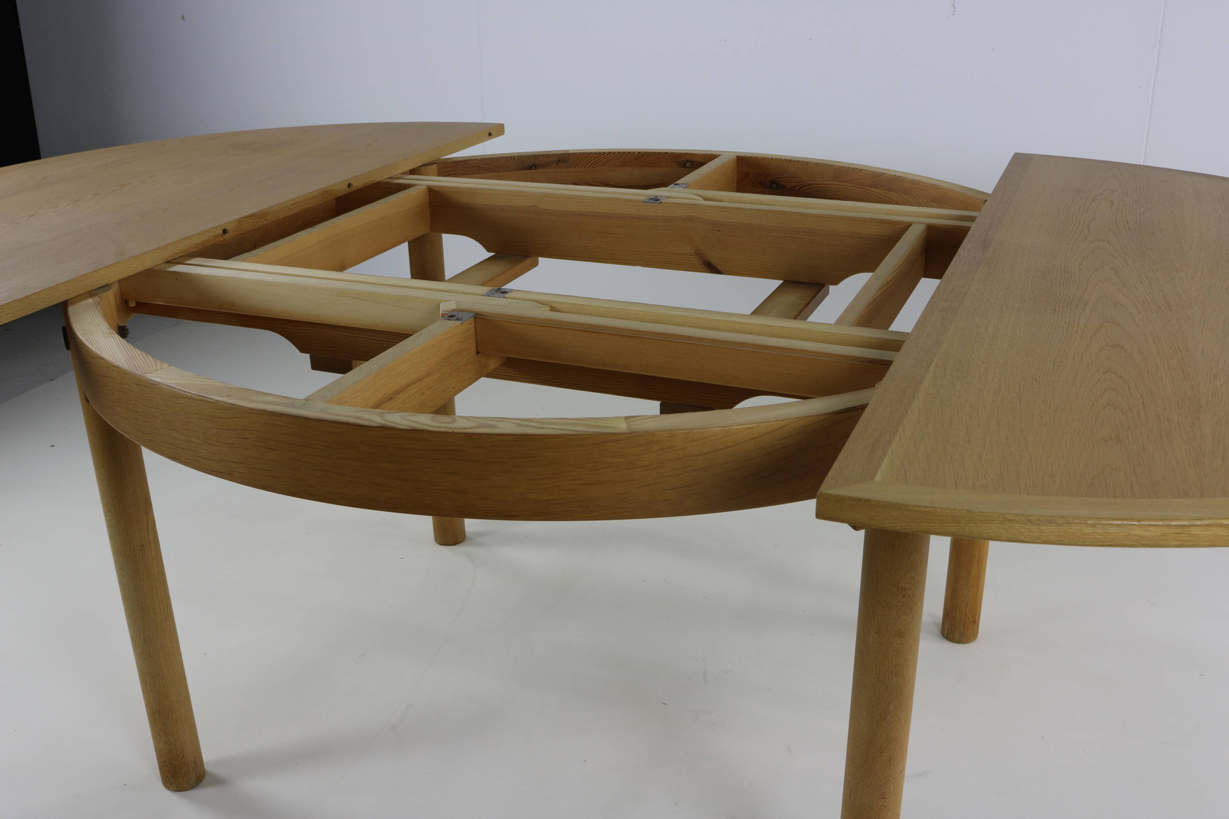 Large extendable dining table Børge Mogensen