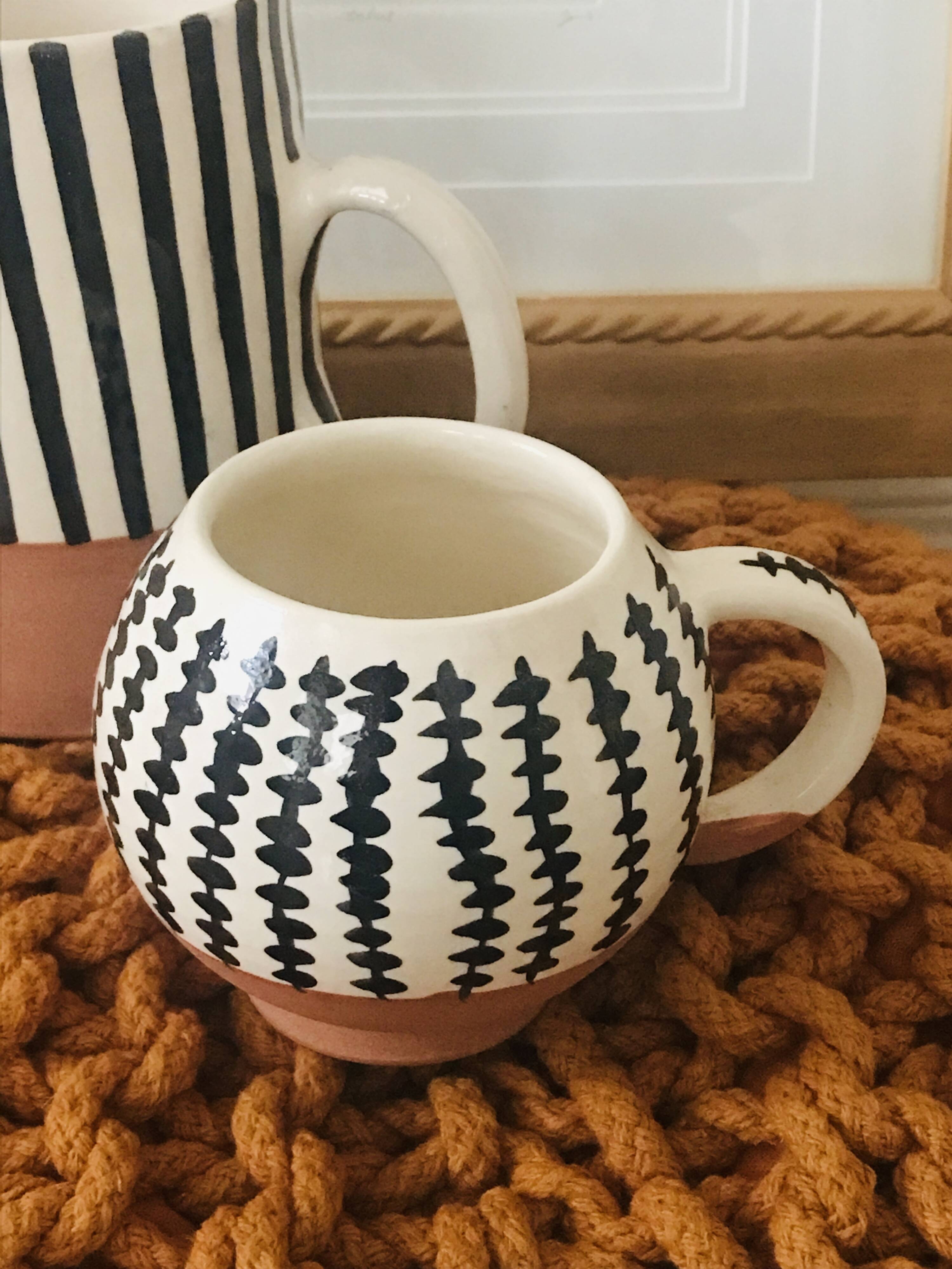 Small terracotta vase with handle, Safi