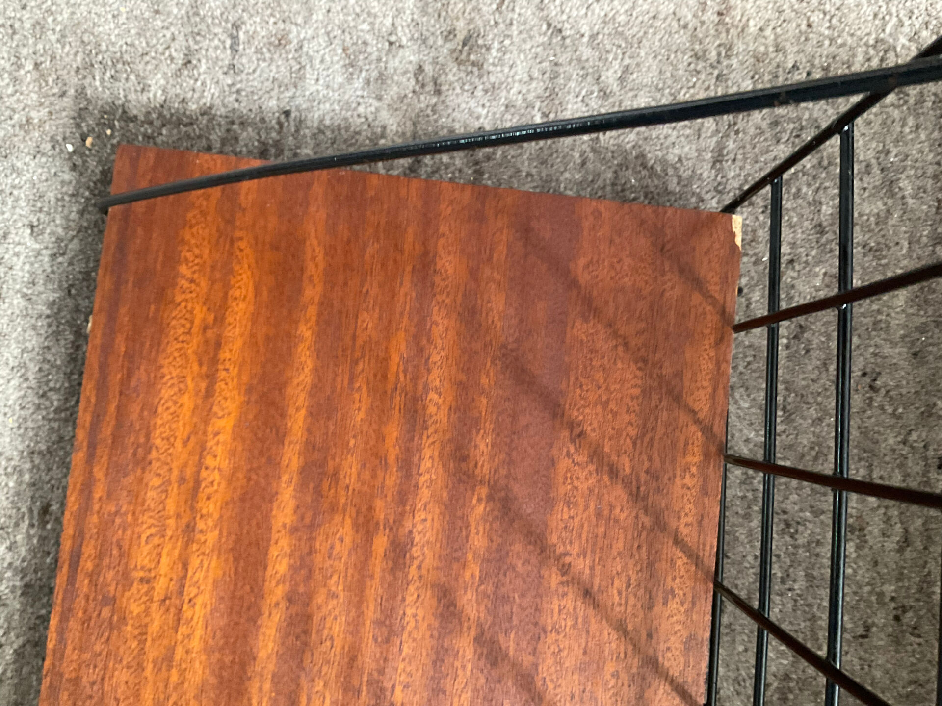Wall shelf by Pierre Guariche for Meurop from the 60s-70s.