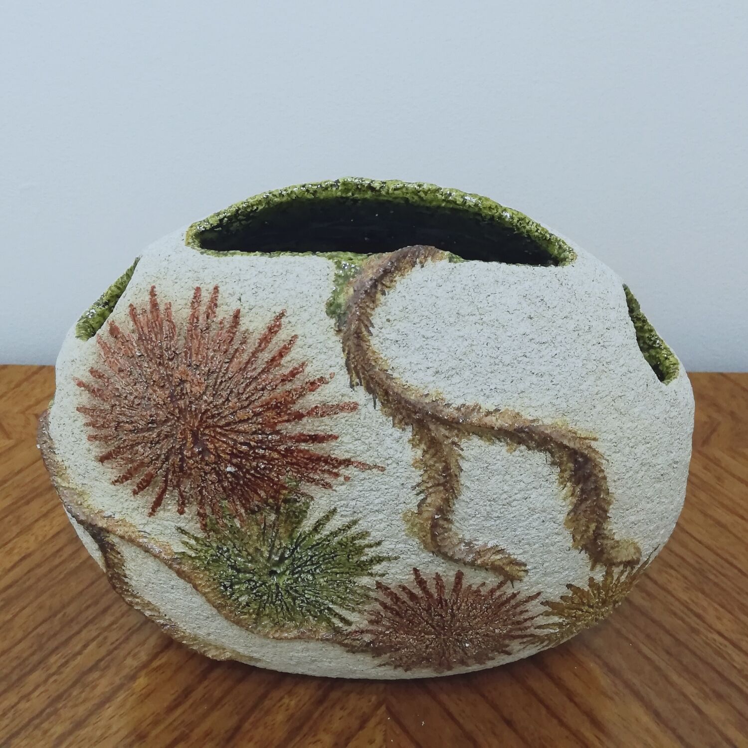 Vase or pique ceramic flowers height 20cm
