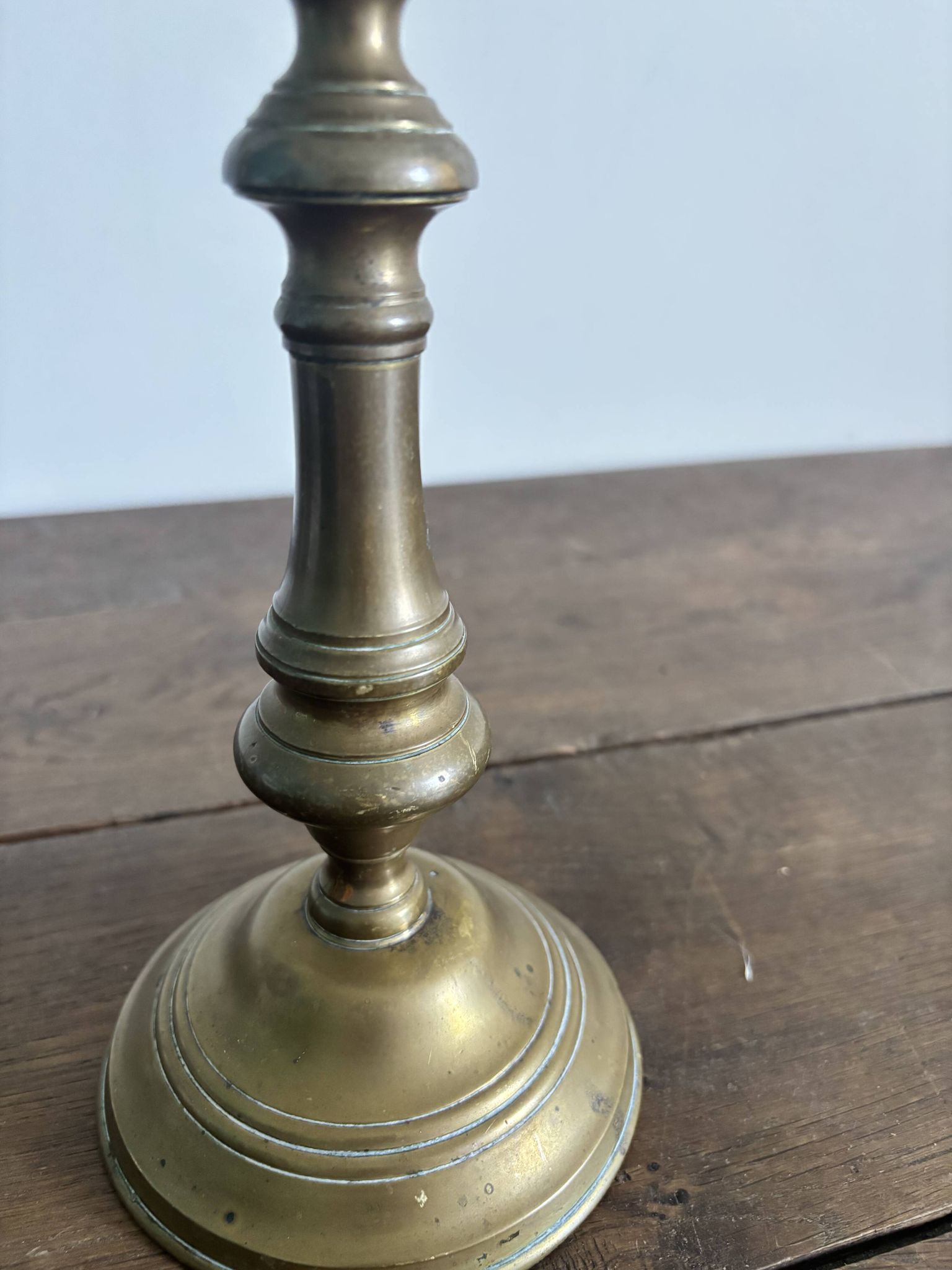Large candelabrum / antique candlestick in brass – Louis XIV style