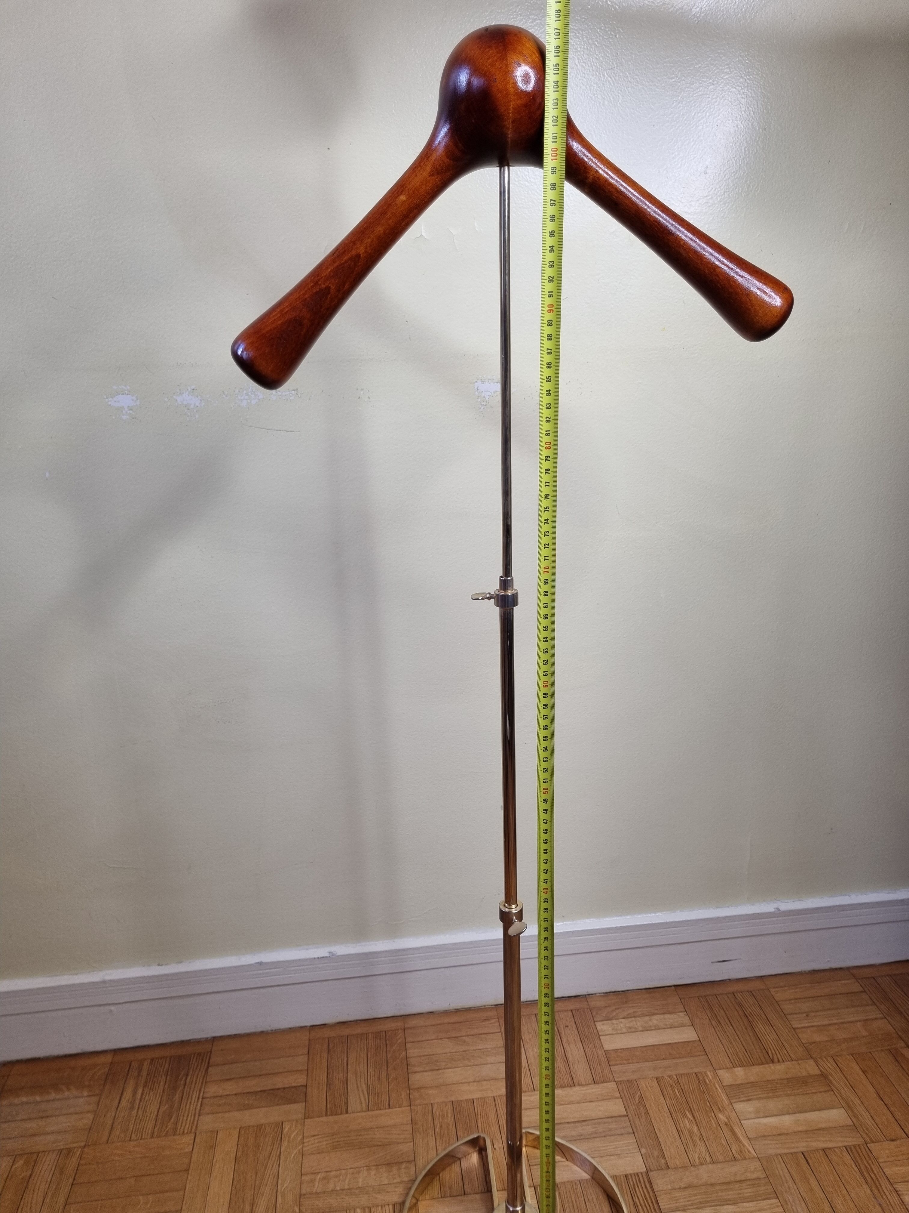Old coat rack design "molecule" in metal and wood adjustable