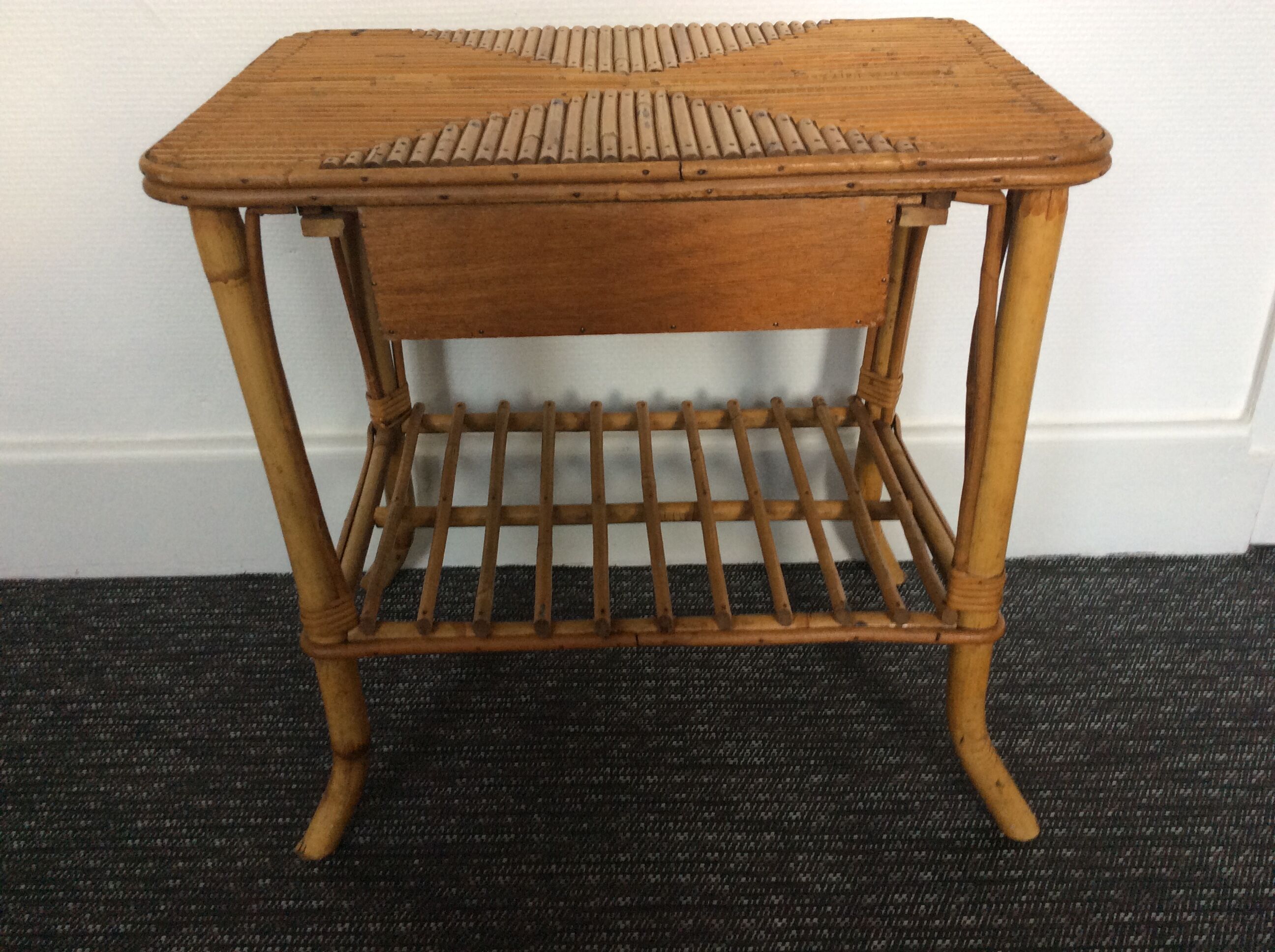 Table de chevet