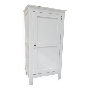 Titre : Petit meuble