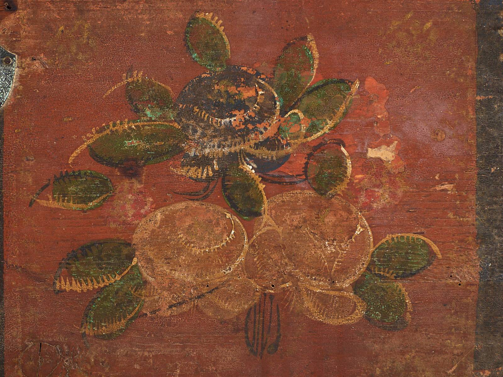 Small antique chest with floral motifs (c.1920)