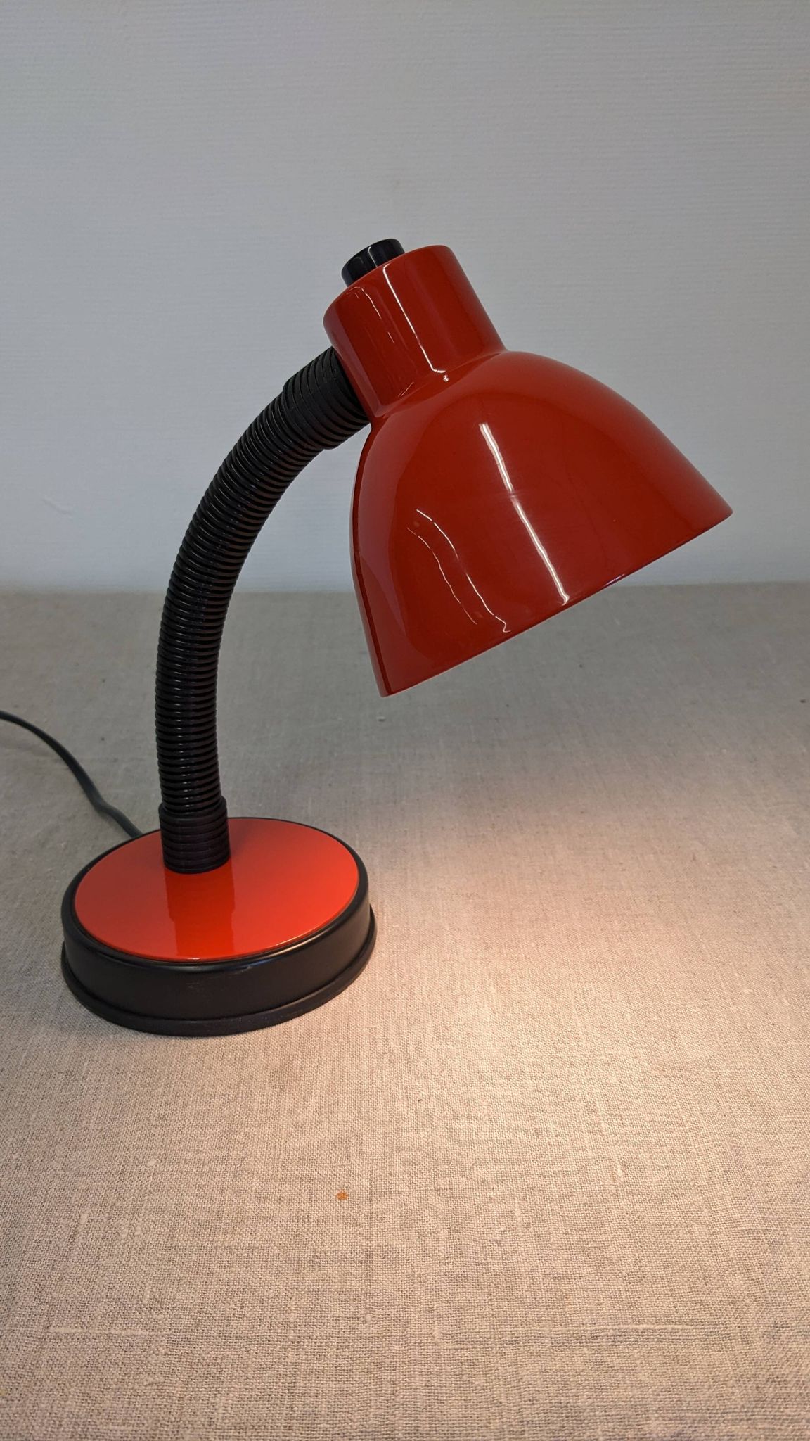 Articulated desk or bedside lamp by Veneta Lumi, Italy circa 1980.