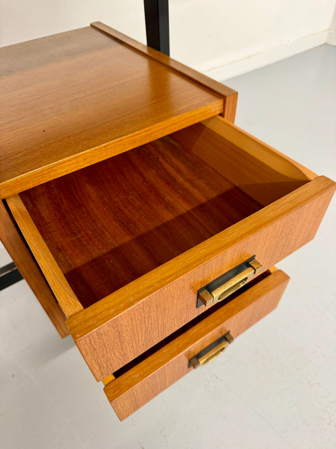 Vintage Italian design desk from the 1960s in wood and metal.