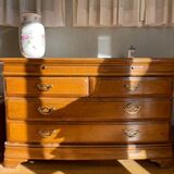 Solid oak chest of drawers