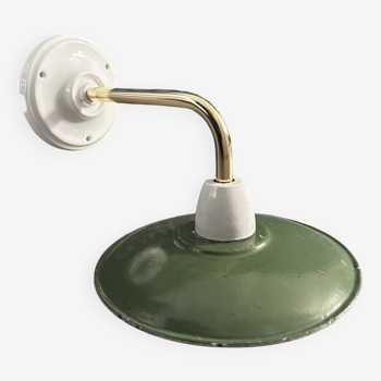 Enameled sheet metal wall light