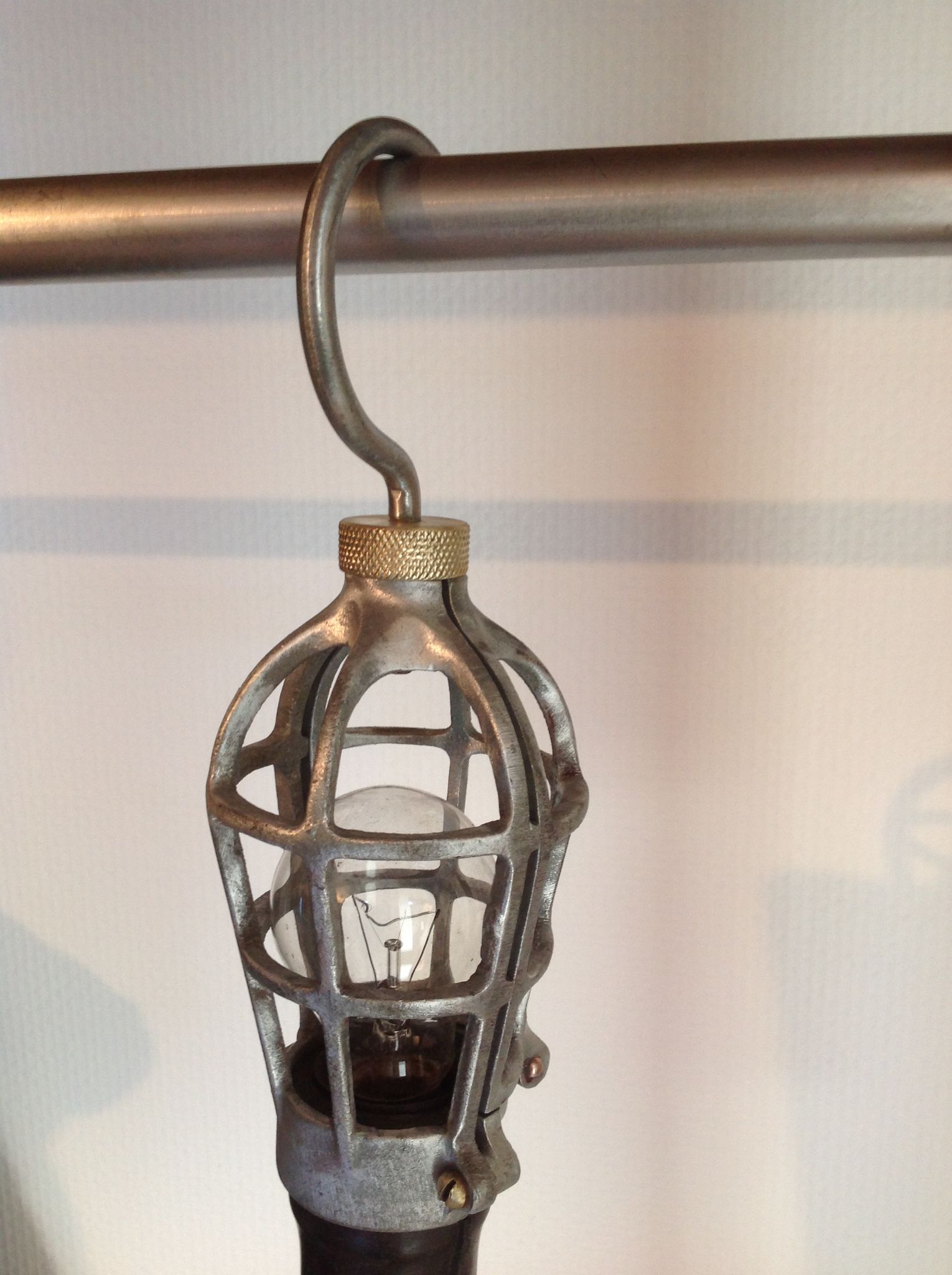 The Pyle National Company lamp 40-50