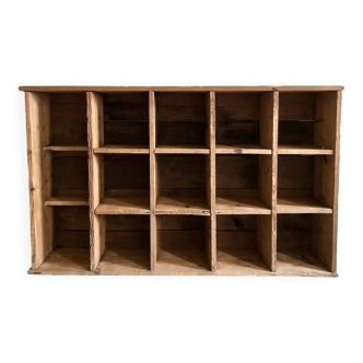 Renovated wooden trade cabinet