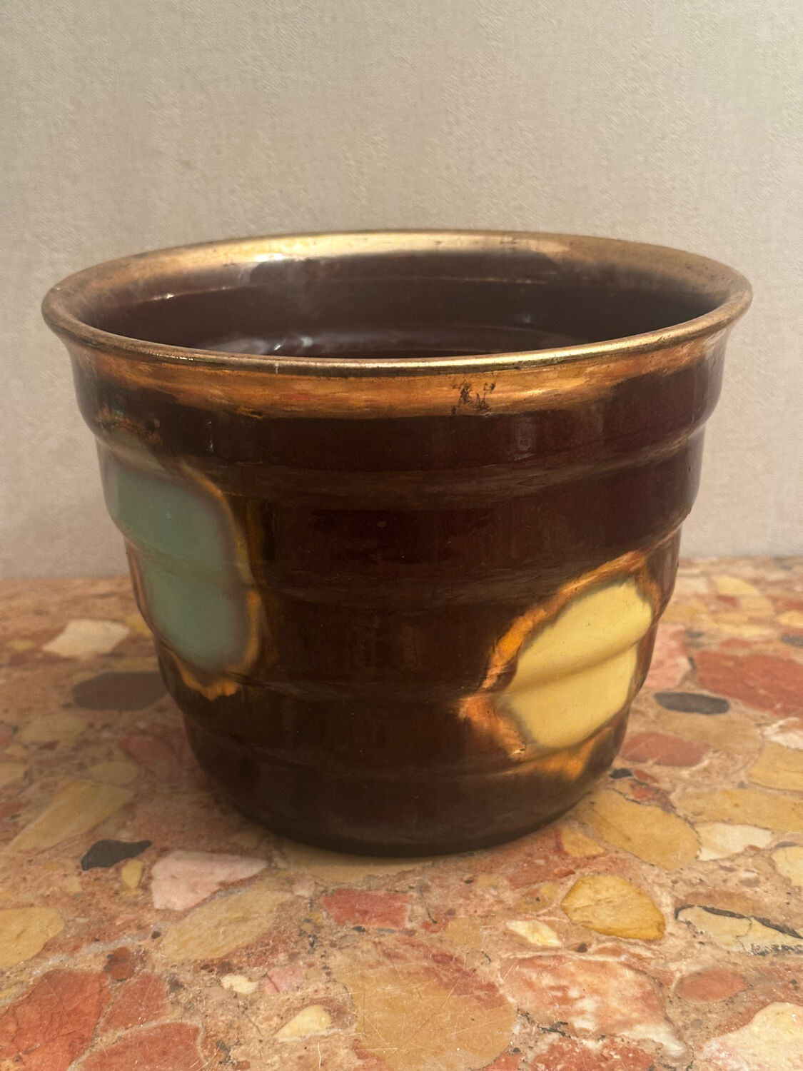 Vintage ribbed ceramic cache pot