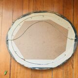 Oval frame decorated with 19th century flowers