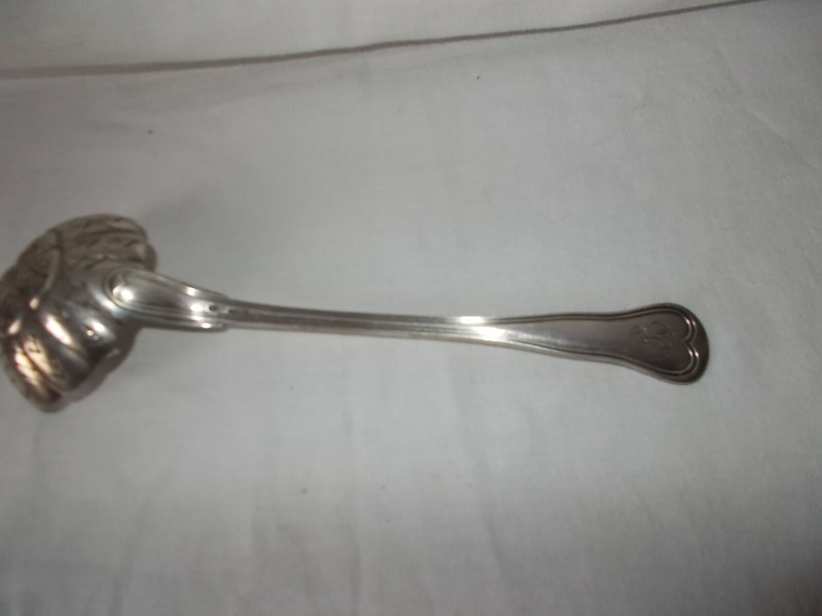 Cuillère à sucre saupoudreuse en métal argenté