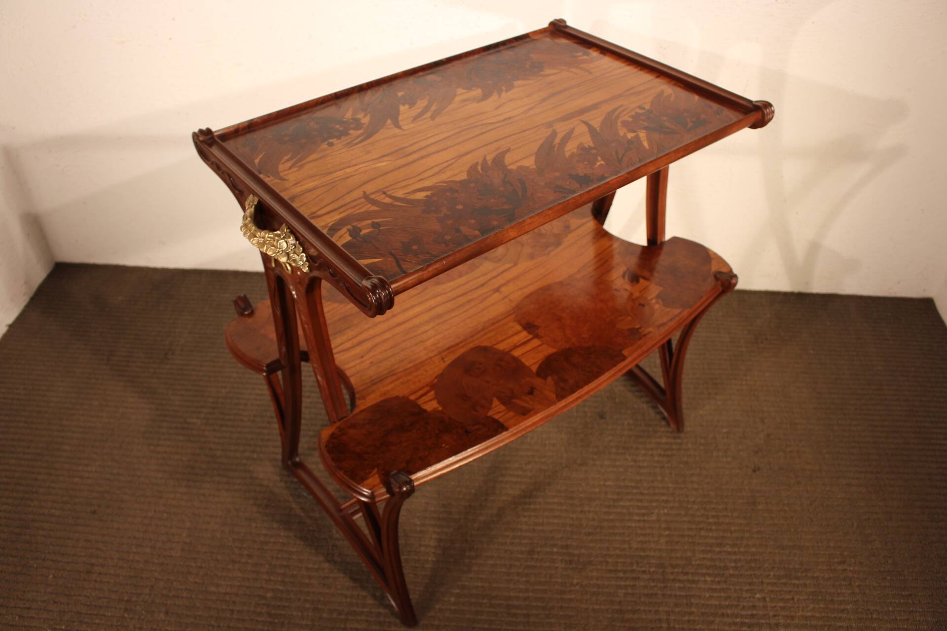 Table à thé Art Nouveau de L-Majorelle