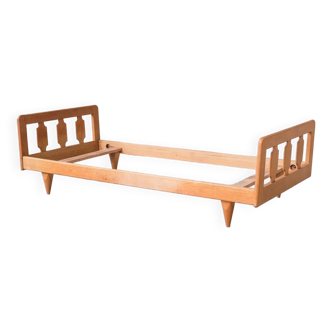 Guillerme et chambron mid-century french oak day bed