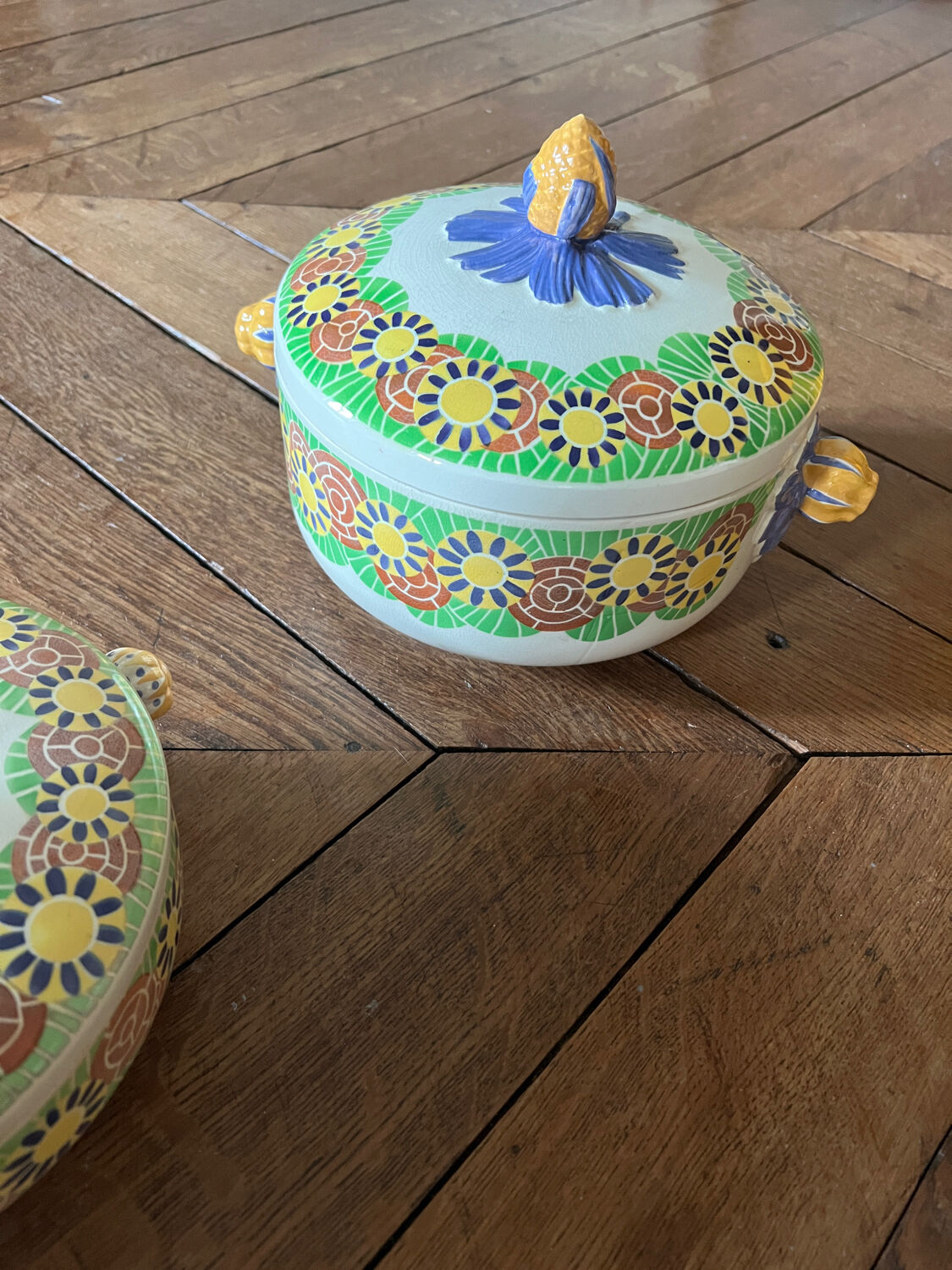 Kairouan Creil and Montereau soup tureens
