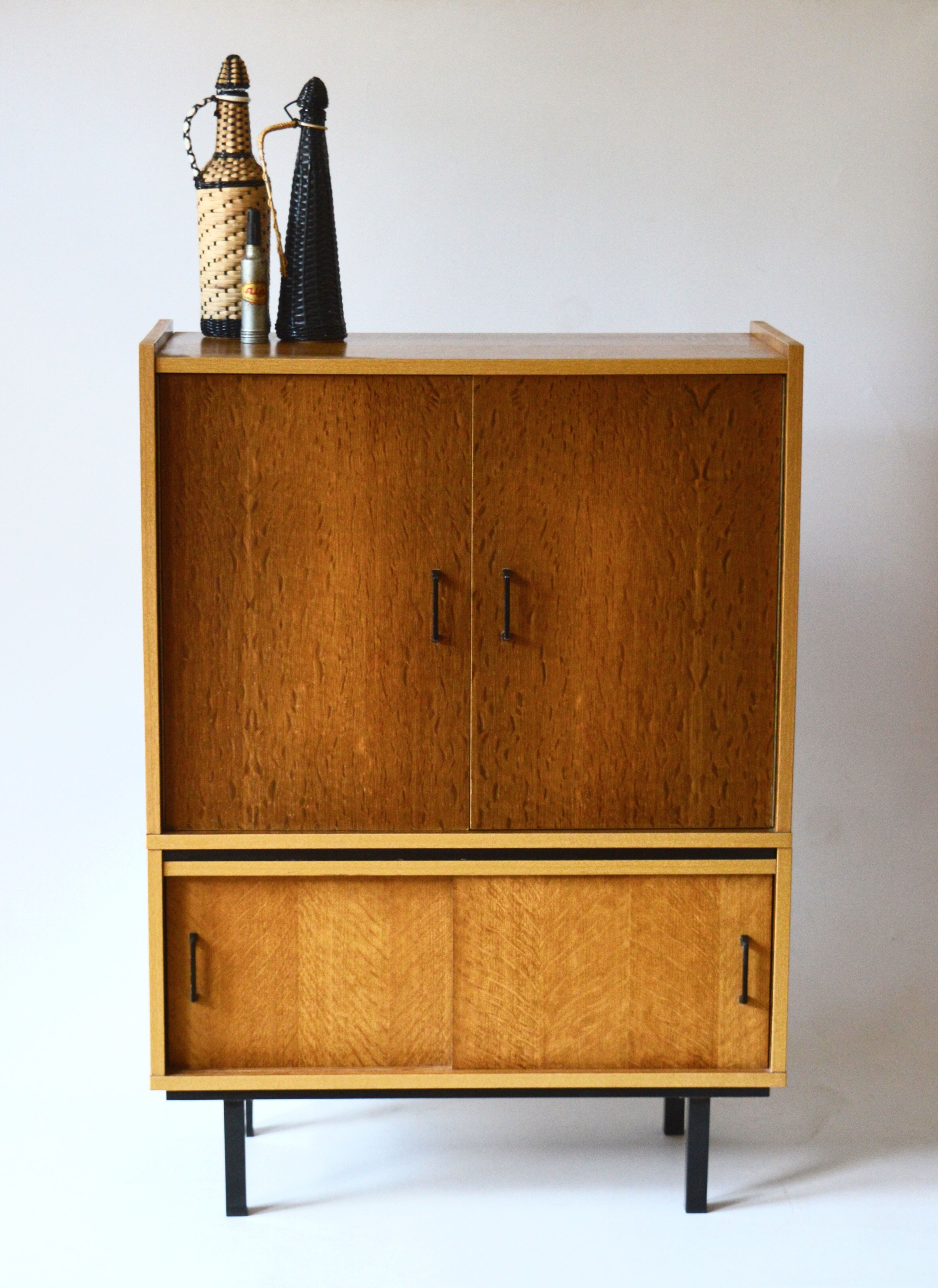 Buffet modular furniture