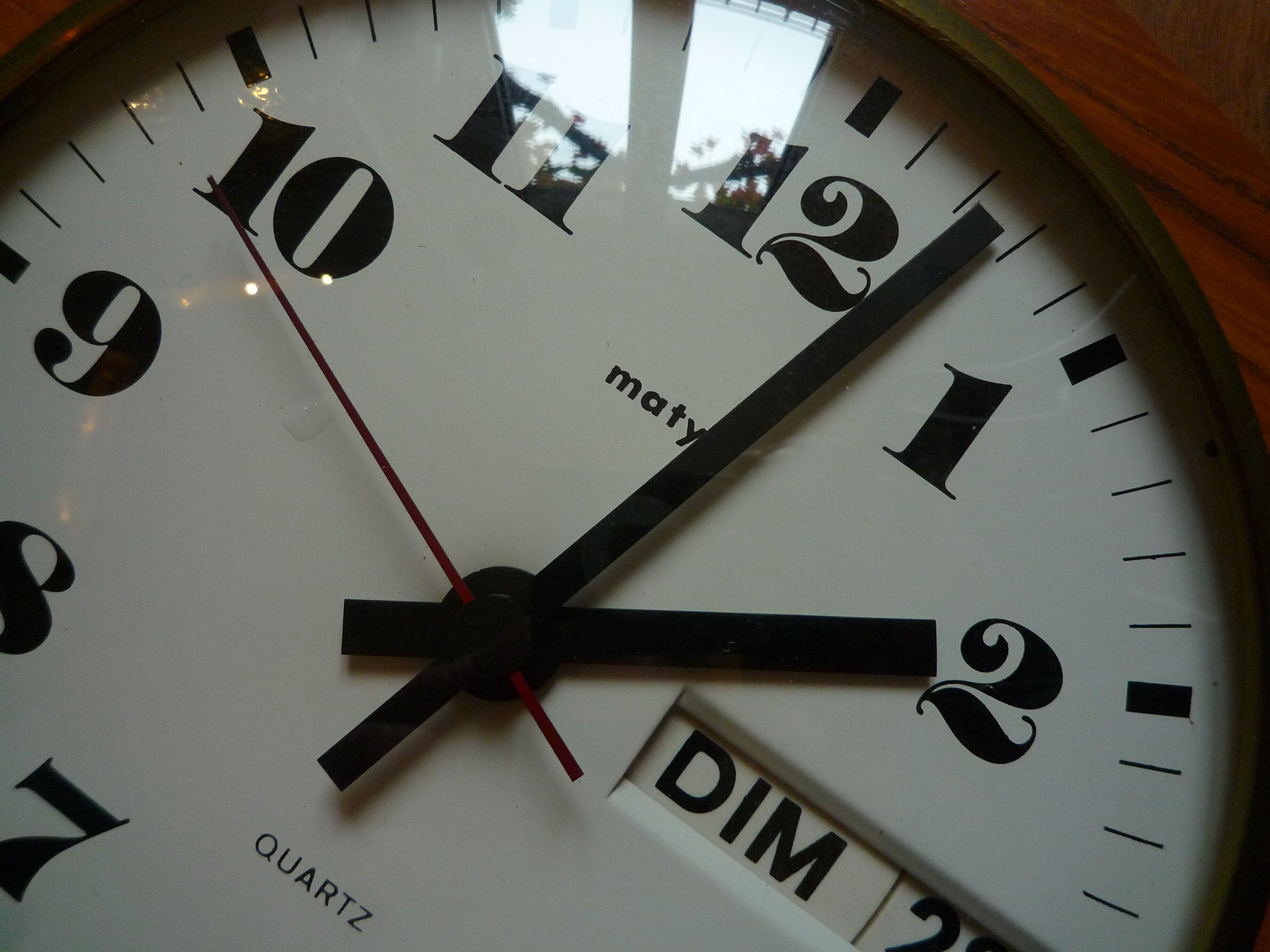 MATY wall clock with date, vintage 60s, exceptional condition.