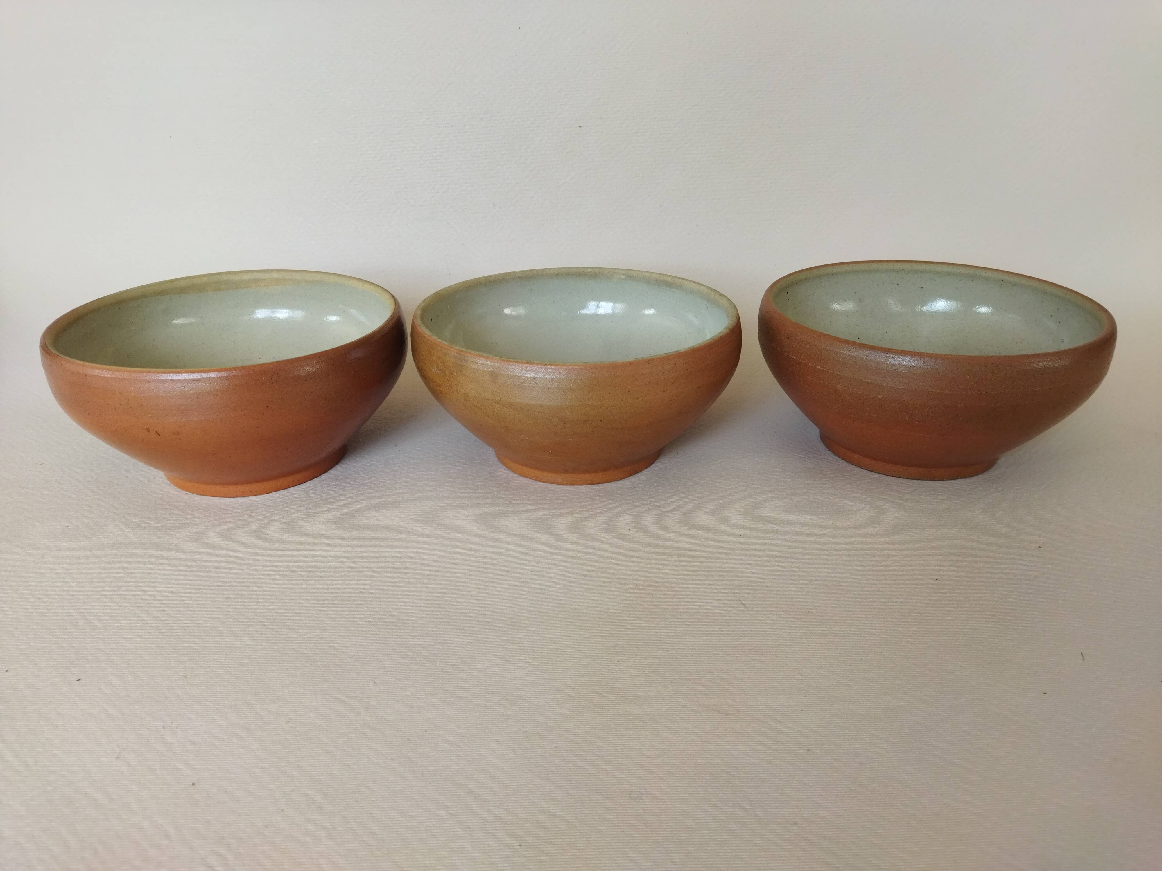 3 stoneware bowls size 2